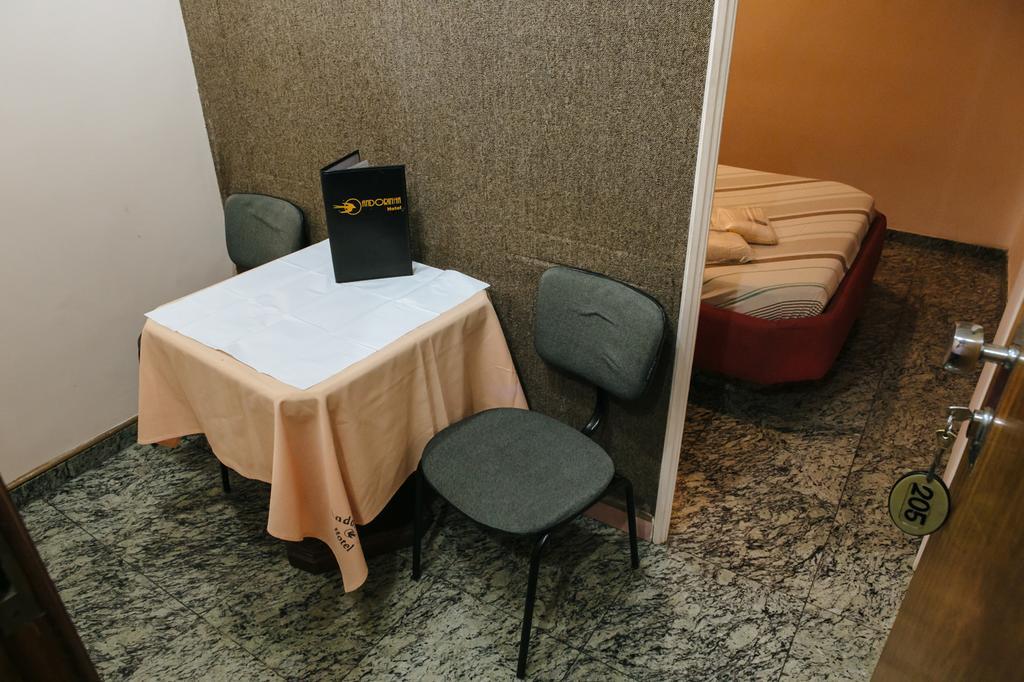 Andorinha (adults Only) 3*
